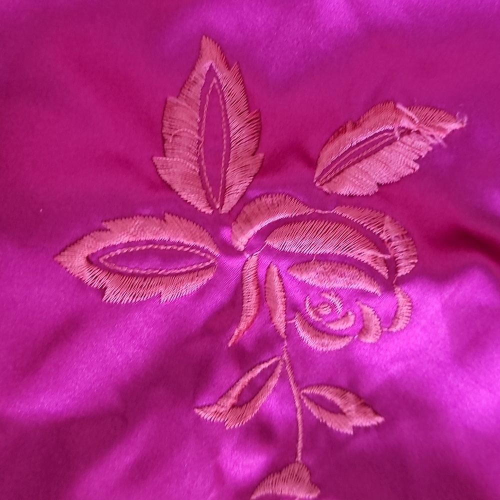 Victoria Secret Sexy Nightie Hot Pink Silky fabric Size L - Picture 9 of 9